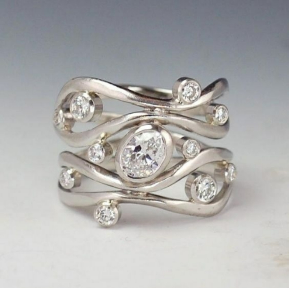 Ladies silver ring..